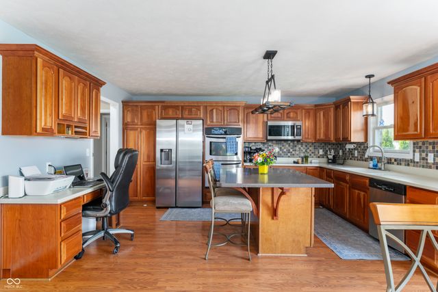 9500 W Thurston Court, Yorktown, IN 47396