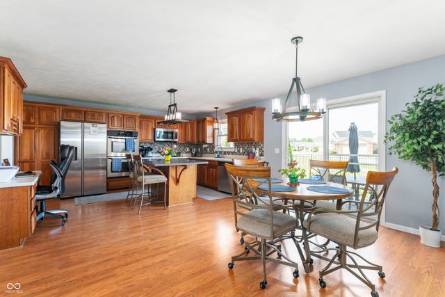 9500 W Thurston Court, Yorktown, IN 47396