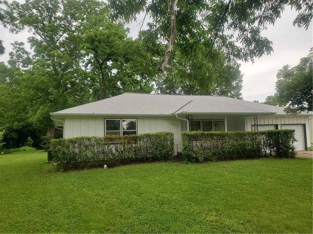 304 Swan Street, Lacygne, KS 66040