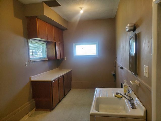 304 Swan Street, Lacygne, KS 66040