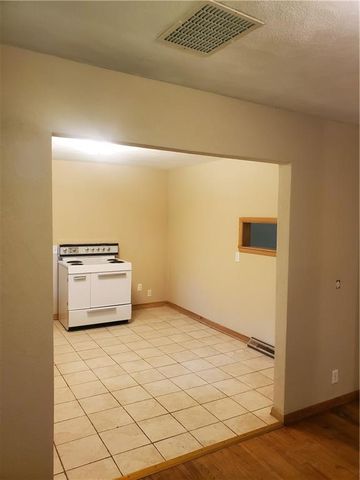 304 Swan Street, Lacygne, KS 66040