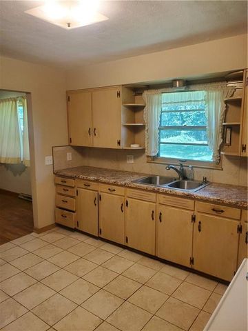 304 Swan Street, Lacygne, KS 66040