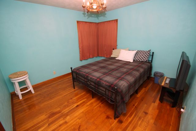 2729 Bellevue Avenue, Bettendorf, IA 52722