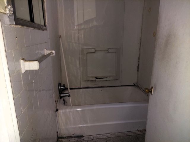 63 Charlotte St, Worcester, MA 01610