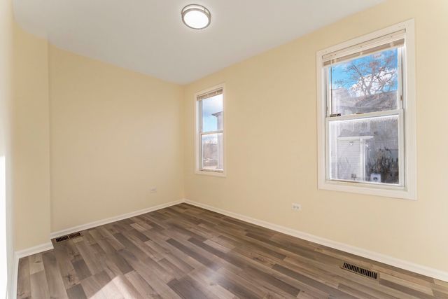 644 S MCALISTER Avenue, Waukegan, IL 60085