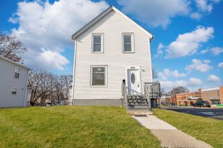 644 S MCALISTER Avenue, Waukegan, IL 60085
