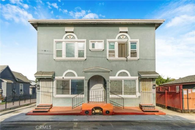 1071 N Almond Court, Long Beach, CA 90813
