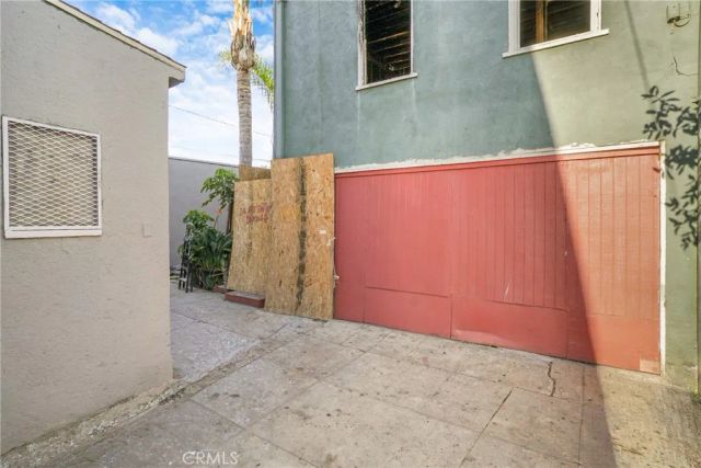 1071 N Almond Court, Long Beach, CA 90813