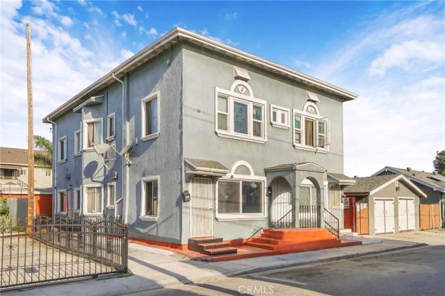 1071 N Almond Court, Long Beach, CA 90813