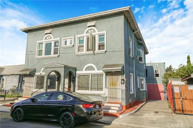 1071 N Almond Court, Long Beach, CA 90813