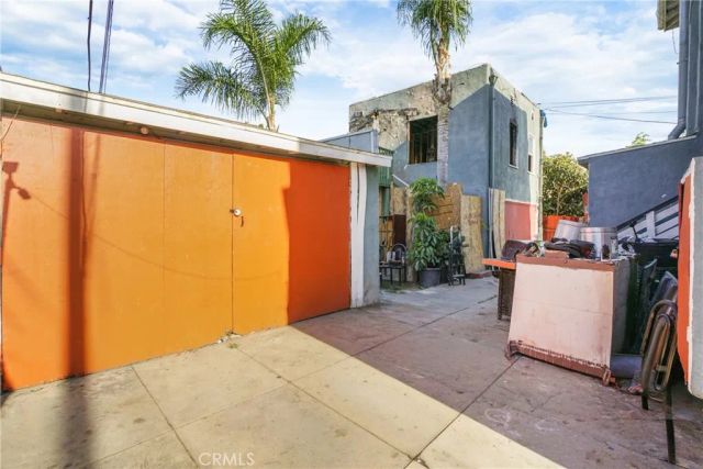 1071 N Almond Court, Long Beach, CA 90813