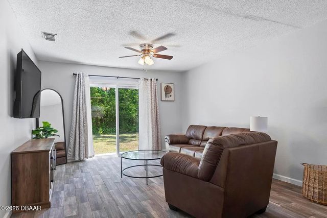 1 Brittany Lane, Palm Coast, FL 32137