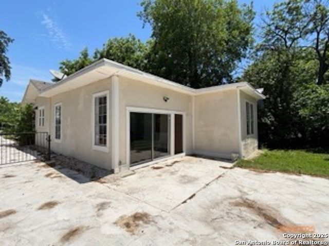 310 E Carolina St, San Antonio, TX 78210