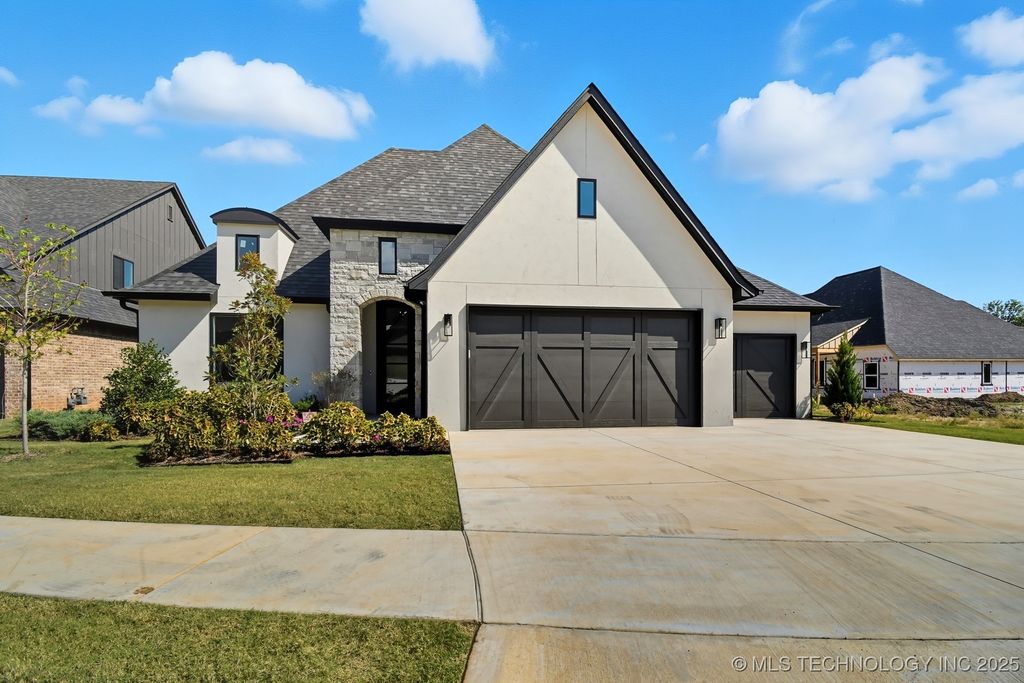 11265 S Fir Avenue W, Jenks, OK 74037