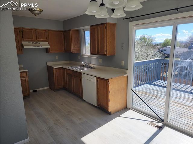 7240 Goldfield Drive, Colorado Springs, CO 80911