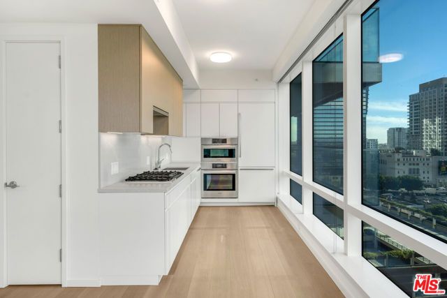 877 Francisco Street 628, Los Angeles, CA 90017