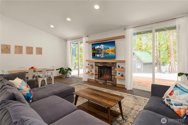 21817 Colt Road, Leavenworth, WA 98826