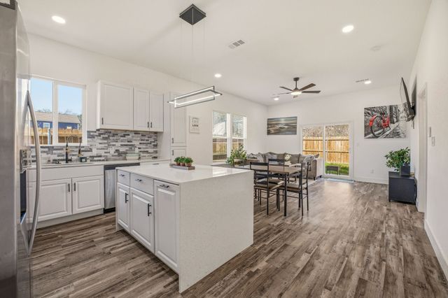 3613 Durango Trail, Granbury, TX 76048