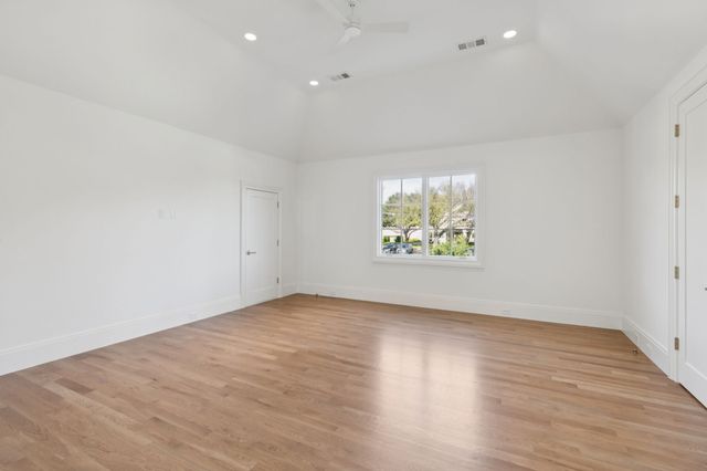 9143 Bluff Hollow Court, Dallas, TX 75220