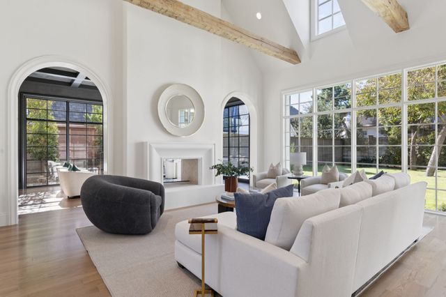 9143 Bluff Hollow Court, Dallas, TX 75220