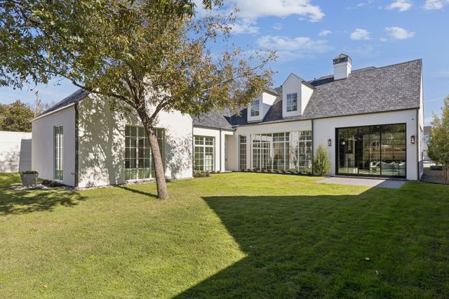 9143 Bluff Hollow Court, Dallas, TX 75220