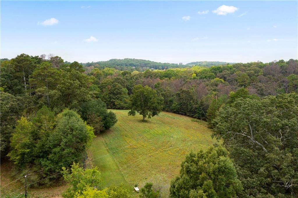 Image 18 of property listing at 79 Floyd Road SW, Cartersville, GA 30120