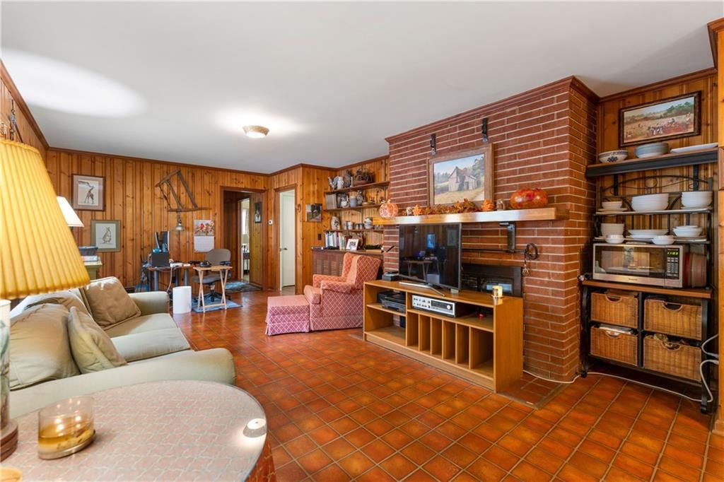 Image 30 of property listing at 79 Floyd Road SW, Cartersville, GA 30120
