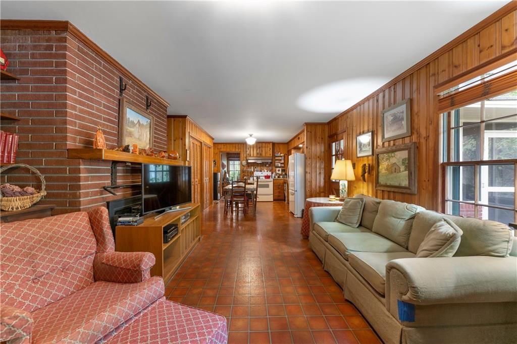 Image 31 of property listing at 79 Floyd Road SW, Cartersville, GA 30120