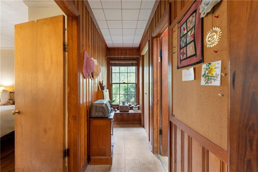 Image 32 of property listing at 79 Floyd Road SW, Cartersville, GA 30120
