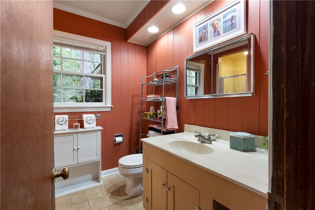 Image 35 of property listing at 79 Floyd Road SW, Cartersville, GA 30120