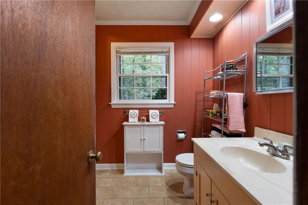 Image 36 of property listing at 79 Floyd Road SW, Cartersville, GA 30120