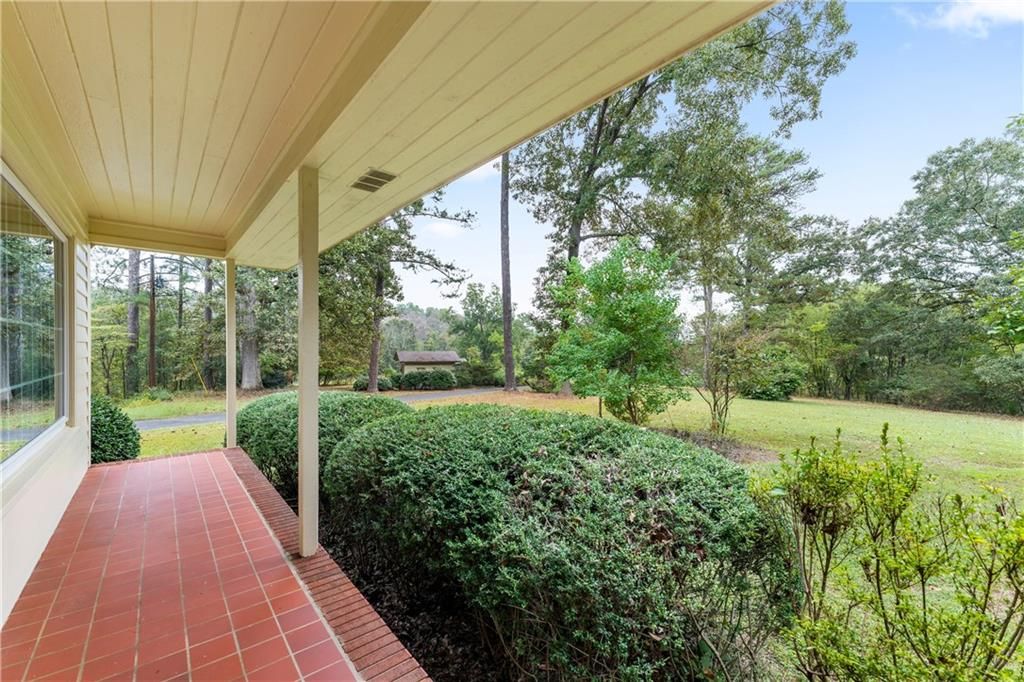 Image 44 of property listing at 79 Floyd Road SW, Cartersville, GA 30120