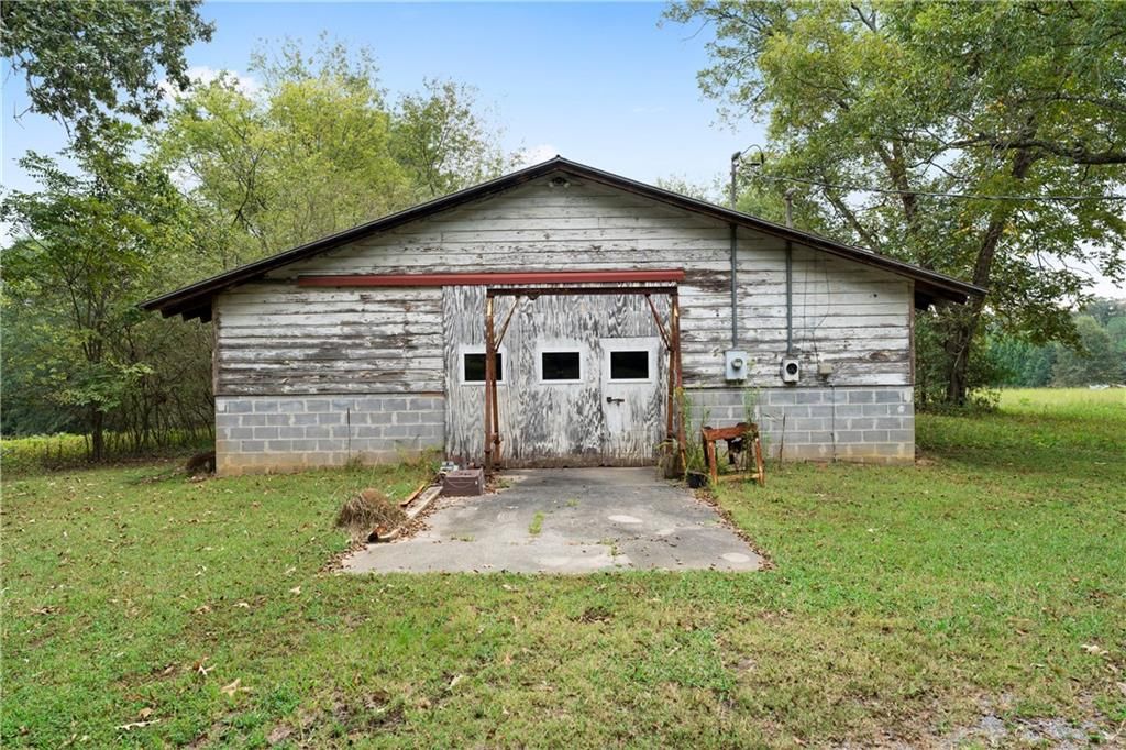 Image 45 of property listing at 79 Floyd Road SW, Cartersville, GA 30120