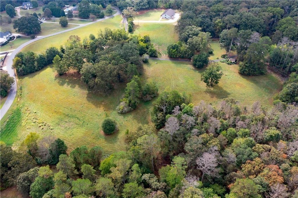 Image 5 of property listing at 79 Floyd Road SW, Cartersville, GA 30120