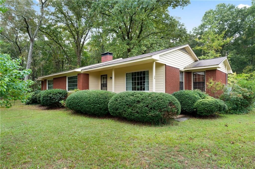 Image 6 of property listing at 79 Floyd Road SW, Cartersville, GA 30120