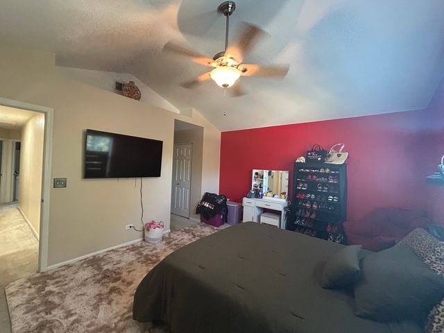 5643 Cambridge Way, Hanover Park, IL 60133