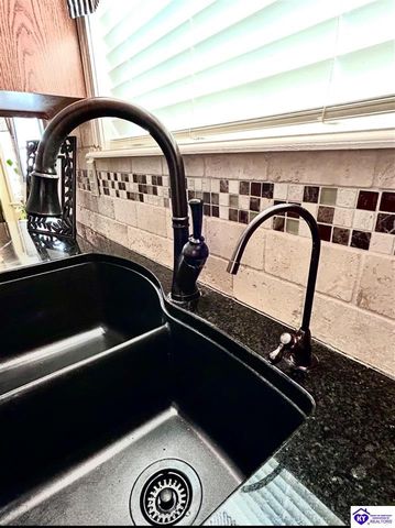 105 April Court, Elizabethtown, KY 42701