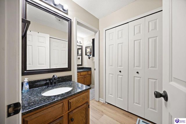 105 April Court, Elizabethtown, KY 42701