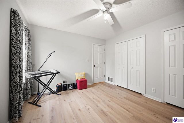 105 April Court, Elizabethtown, KY 42701