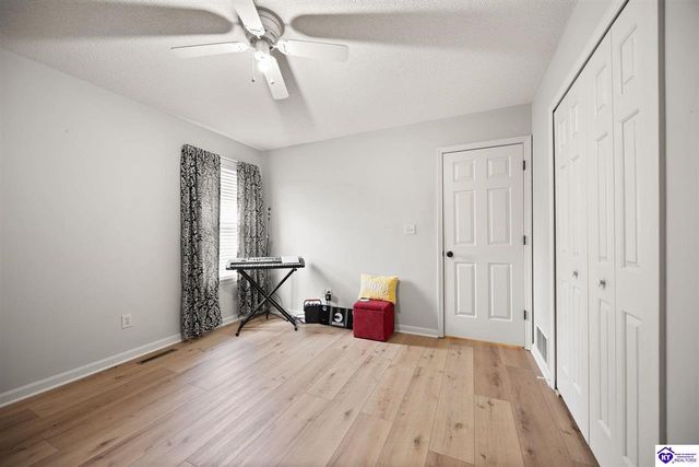 105 April Court, Elizabethtown, KY 42701