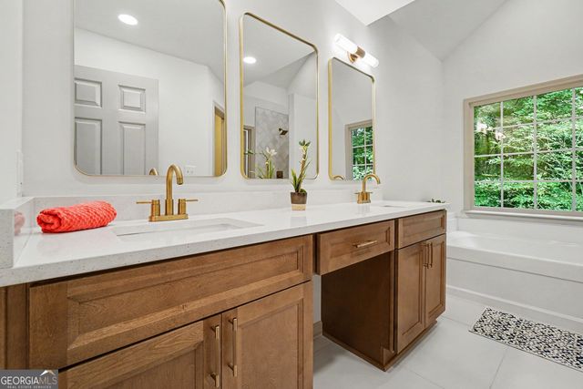 265 Lakeview Lane, Hiram, GA 30141