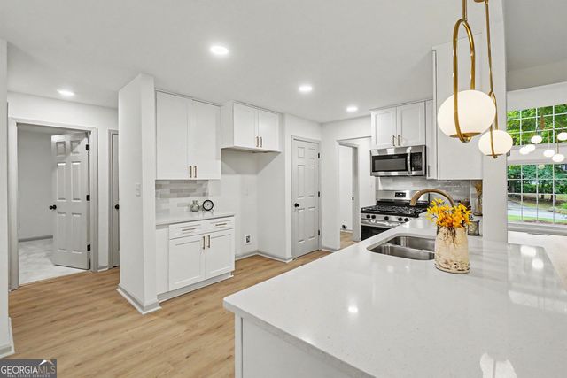 265 Lakeview Lane, Hiram, GA 30141