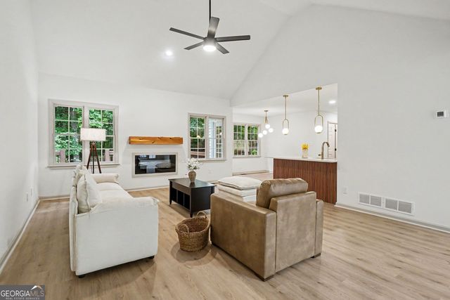 265 Lakeview Lane, Hiram, GA 30141
