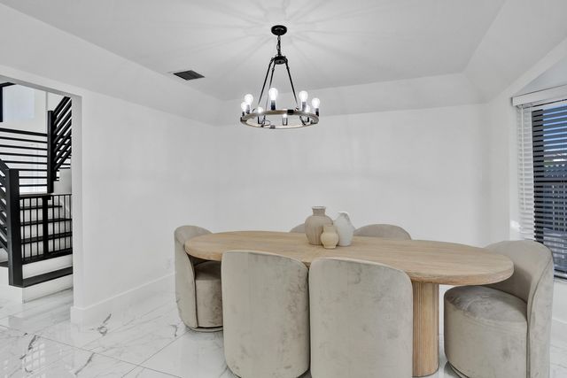 861 Mockingbird Lane, Plantation, FL 33324