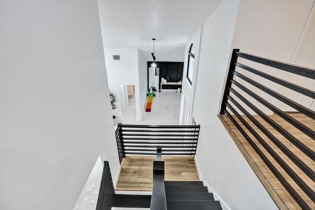 861 Mockingbird Lane, Plantation, FL 33324