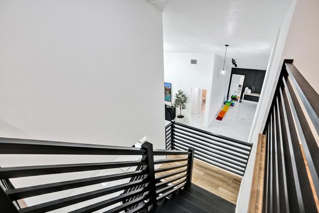 861 Mockingbird Lane, Plantation, FL 33324