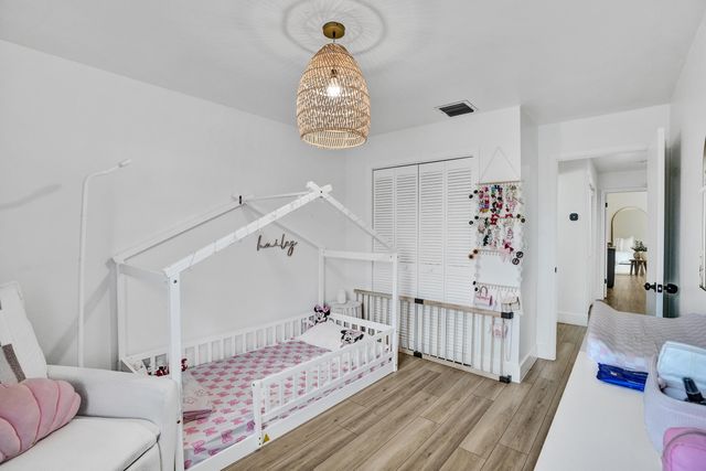 861 Mockingbird Lane, Plantation, FL 33324