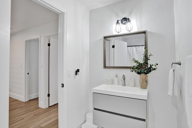 861 Mockingbird Lane, Plantation, FL 33324