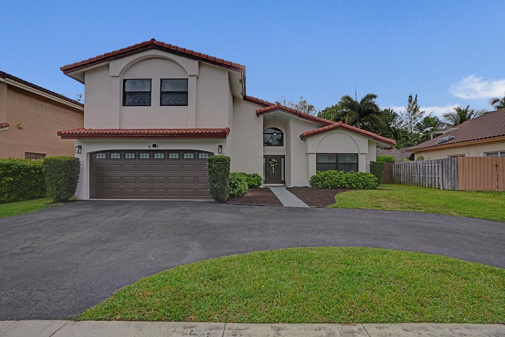 861 Mockingbird Lane, Plantation, FL 33324