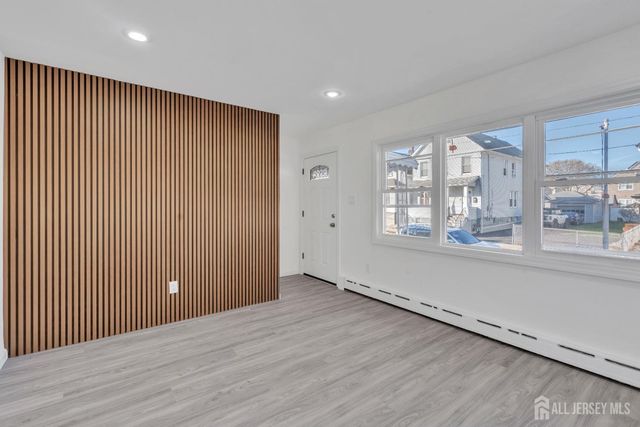 18 John Street, Carteret, NJ 07008